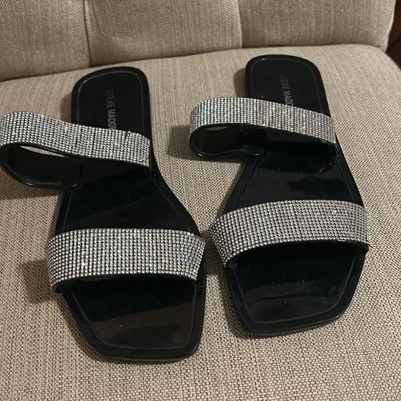 Steve Madden blingy flat sandals, in great condition! - Picture 1 of 7